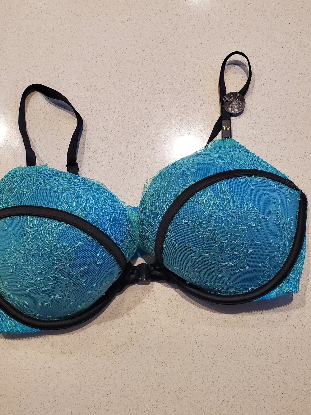 New. Victoria's Secret Teal & Black Lace Bra. 36C
